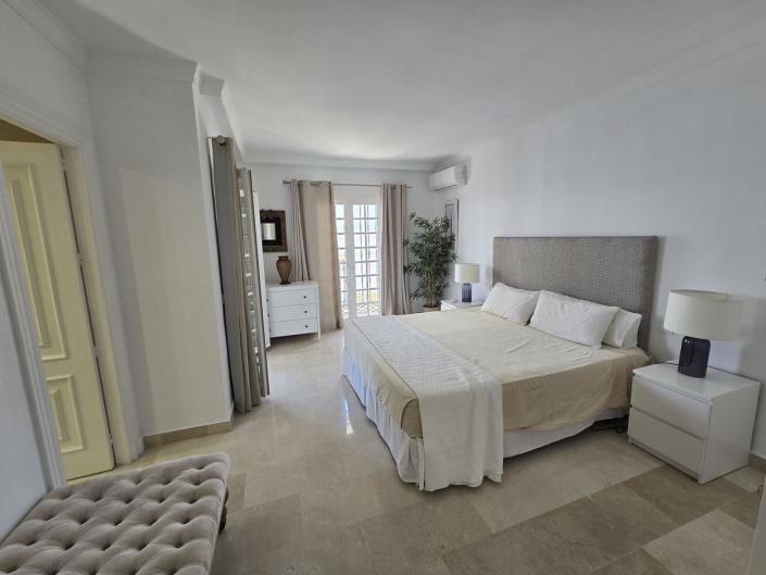 Image No.3-3 Bed Townhouse for sale