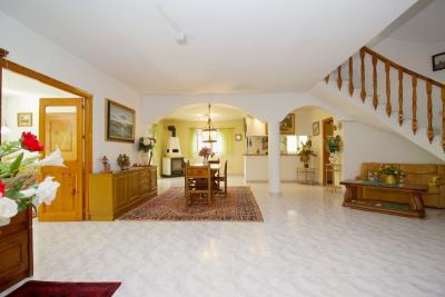 10-75bef5f12e72a6d65f05a48dacffbe42