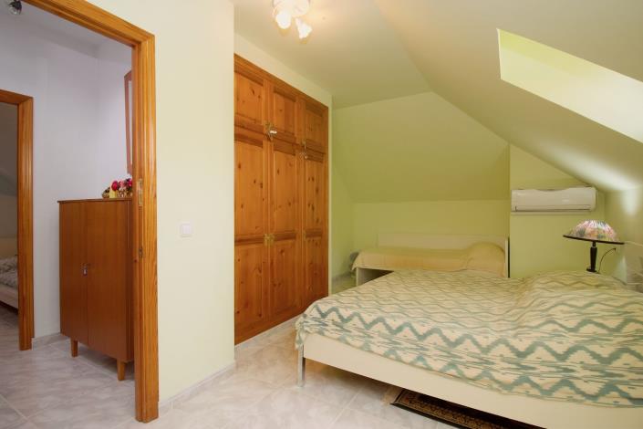 Image No.25-4 Bed Villa / Detached for sale