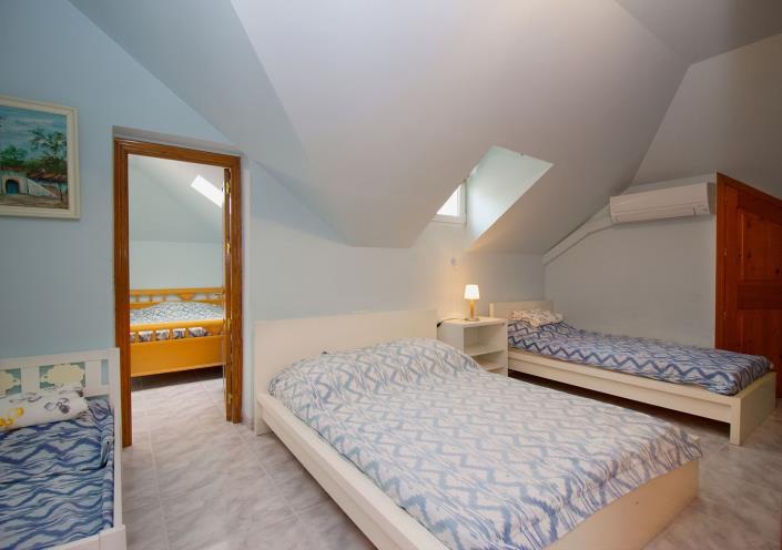 Image No.27-4 Bed Villa / Detached for sale