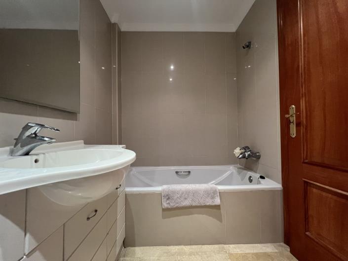 Image No.14-2 Bed Apartment for sale