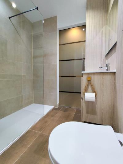 Image No.16-5 Bed Townhouse for sale