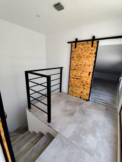 Image No.21-5 Bed Townhouse for sale