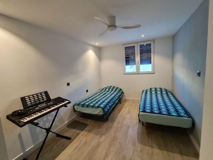 Image No.23-5 Bed Townhouse for sale