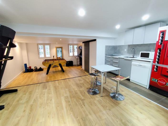 Image No.25-5 Bed Townhouse for sale