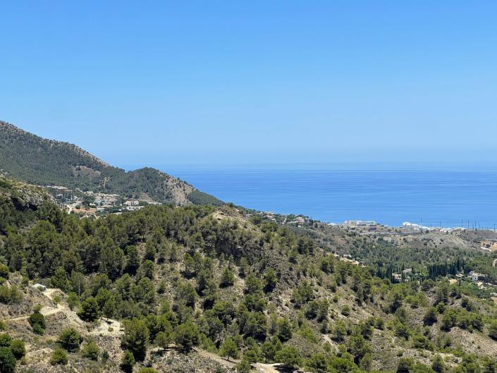 Image No.12-2 Bed Apartment for sale