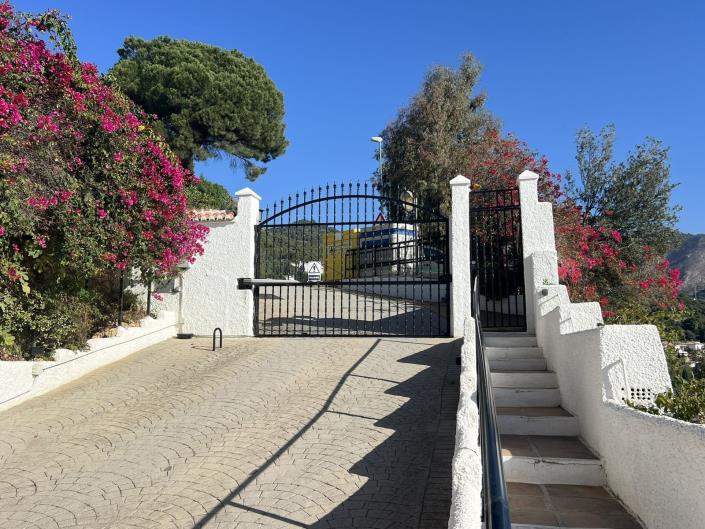 Image No.30-2 Bed Apartment for sale