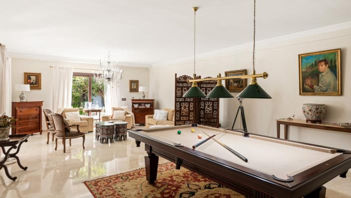 Image No.9-5 Bed Villa for sale