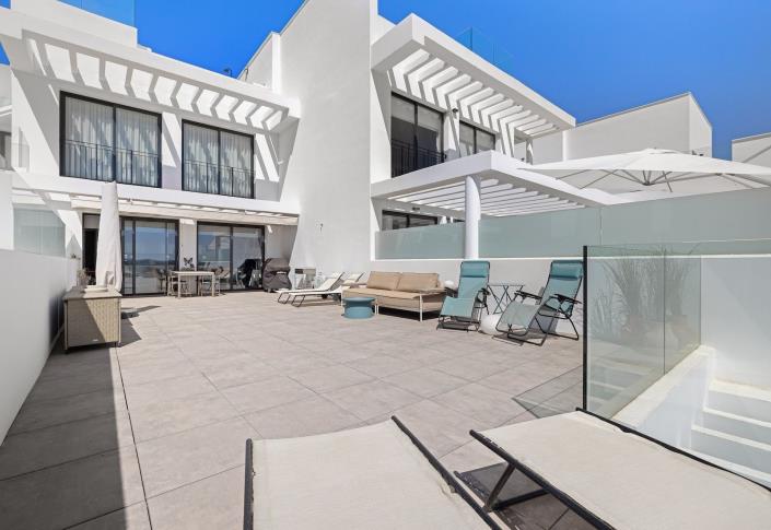 Image No.14-3 Bed Apartment for sale