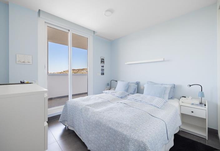 Image No.25-3 Bed Apartment for sale