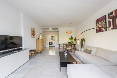 3-644887ed831e8682853ff700c7704b89