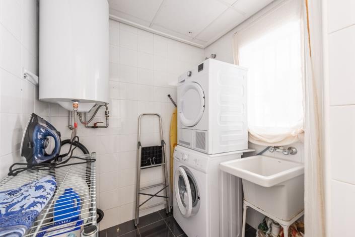 Image No.22-2 Bed Apartment for sale