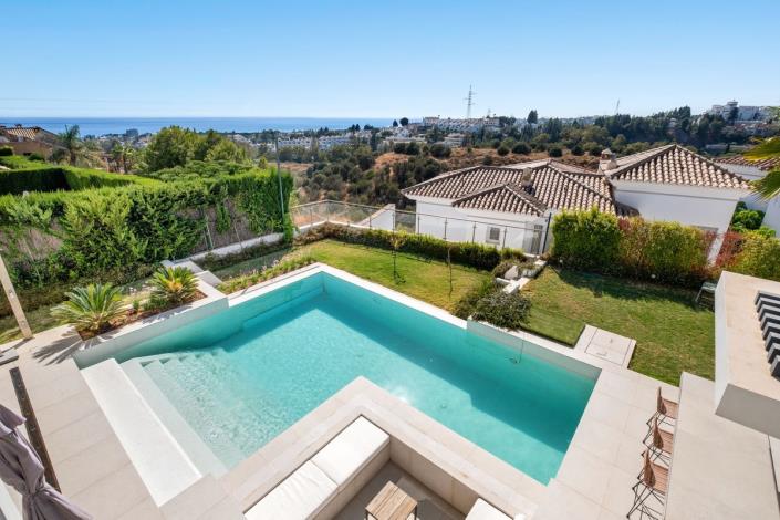 Image No.43-4 Bed Villa / Detached for sale