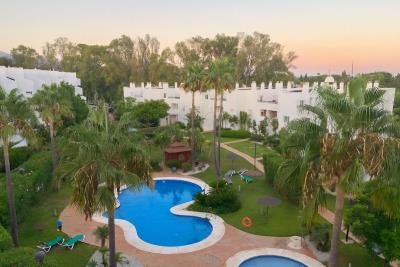 12-9d2414e6554ff283a7dbb3894364f2bd