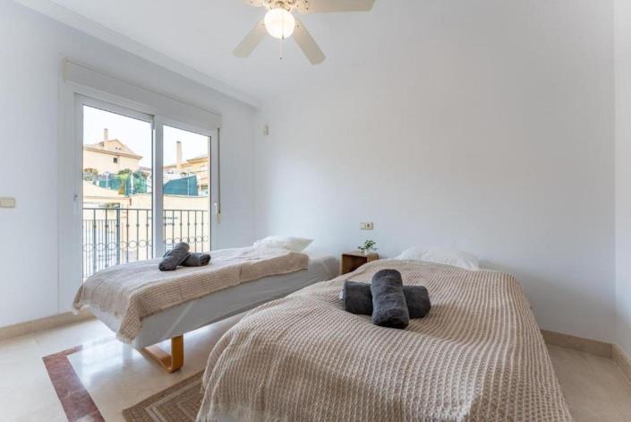 Image No.7-Jumelé de 4 chambres à vendre à Riviera del Sol