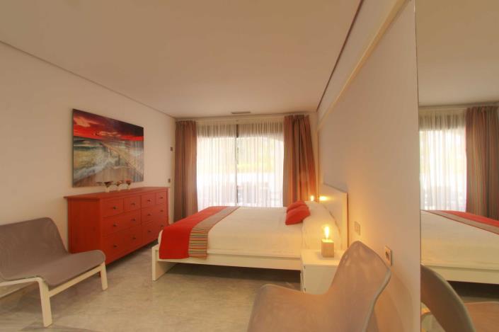 Image No.21-3 Bed Apartment for sale