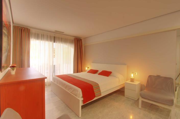 Image No.22-3 Bed Apartment for sale