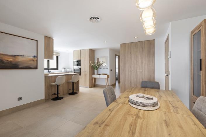 Image No.18-3 Bed Apartment for sale