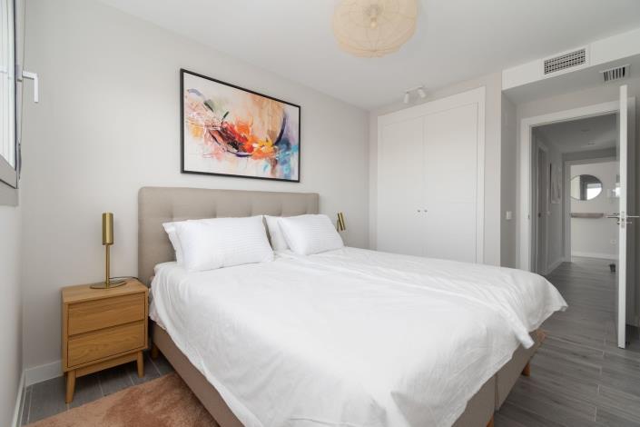 Image No.21-3 Bed Apartment for sale