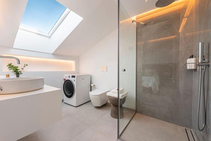 Image No.9-3 Bed Duplex for sale