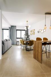 10-75bef5f12e72a6d65f05a48dacffbe42