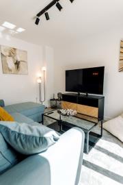 15-e65d437abef3cdae9b514eeeb695a8b9