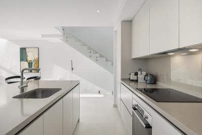 11-20939a0134ad724a8cb2a801094d15a4