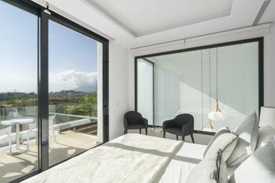 12-53013098fcab6c38b1379cd33298e050