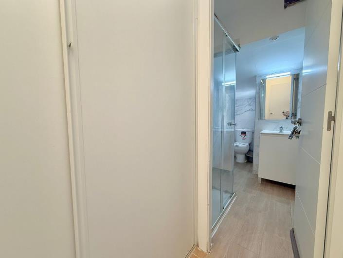 Image No.12-2 Bed Apartment for sale