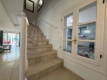 13-5fd73dea700db77384c091ca9818b1a9