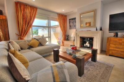 3-e898b2bb2a2fdfd06d2c39894dce8316