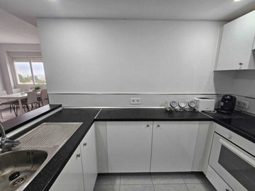 10-bb915d1cb19341576dcdc994b81ab9c5