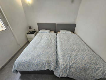 11-20939a0134ad724a8cb2a801094d15a4