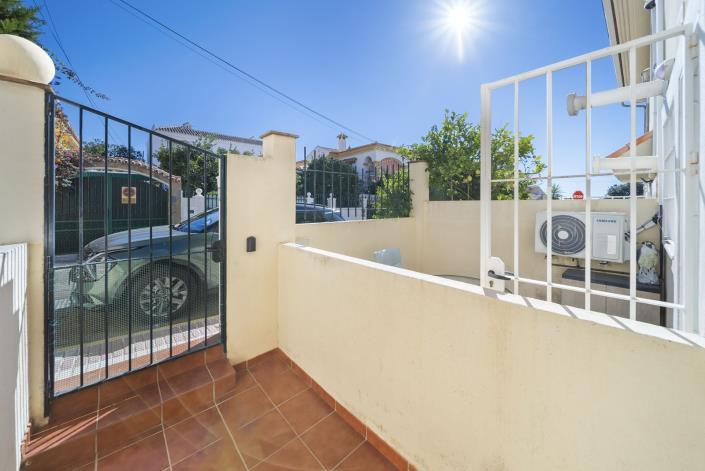 Image No.2-3 Bed Townhouse for sale