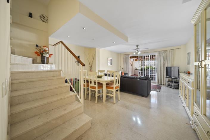 Image No.7-3 Bed Townhouse for sale