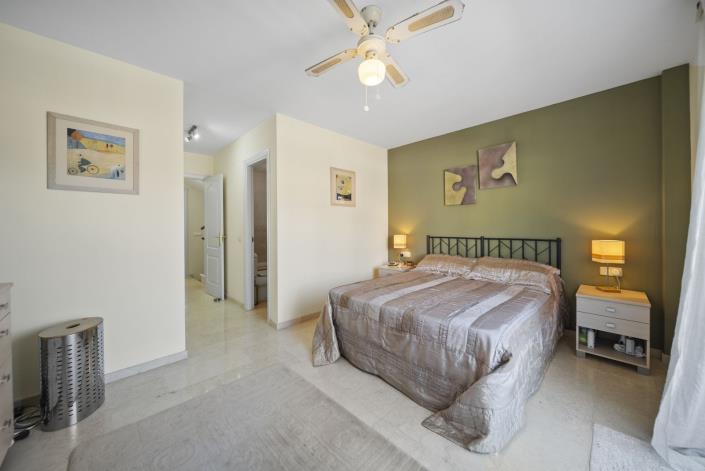 Image No.11-3 Bed Townhouse for sale