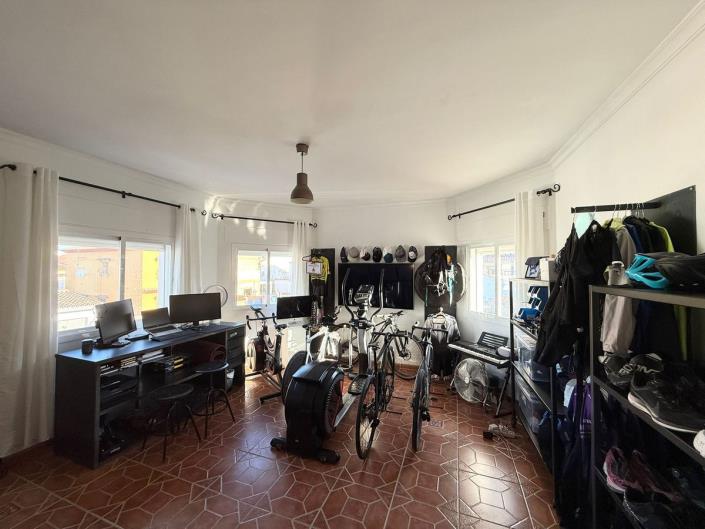 Image No.17-5 Bed Villa / Detached for sale