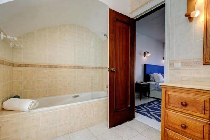 Image No.16-5 Bed Duplex for sale