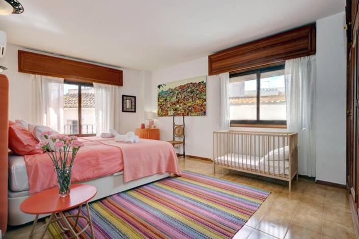 Image No.20-5 Bed Duplex for sale