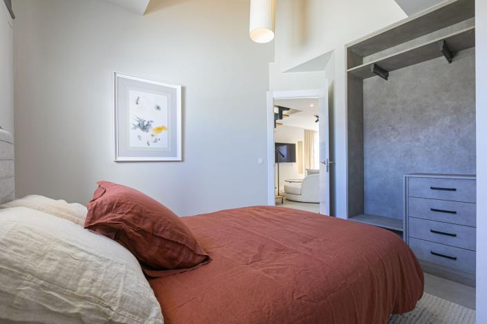 Image No.8-3 Bed Duplex for sale