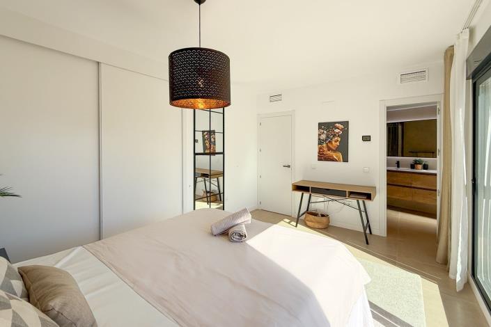 Image No.24-3 Bed Townhouse for sale