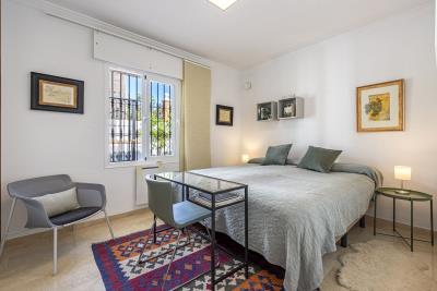 10-bb915d1cb19341576dcdc994b81ab9c5