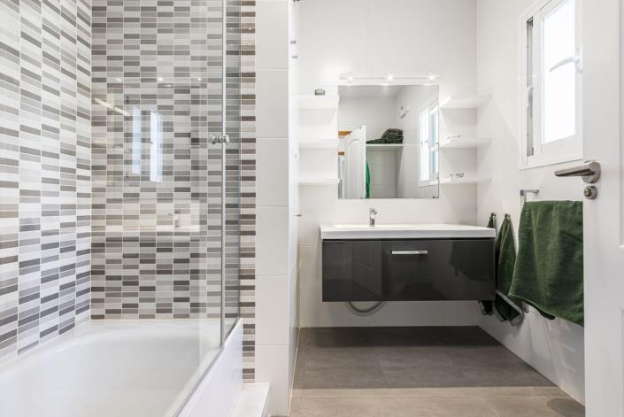 Image No.14-4 Bed Villa / Detached for sale