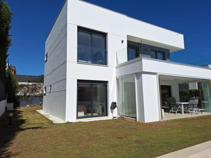 Image No.29-Villa / Détaché de 4 chambres à vendre à La Duquesa