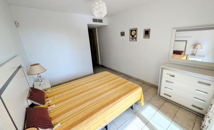 Image No.17-2 Bed Apartment for sale