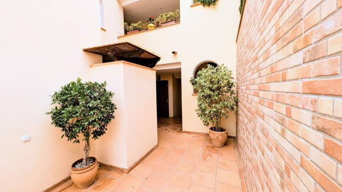 Image No.21-2 Bed Apartment for sale