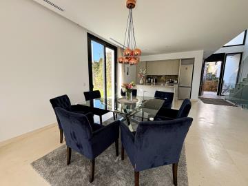 10-bb915d1cb19341576dcdc994b81ab9c5