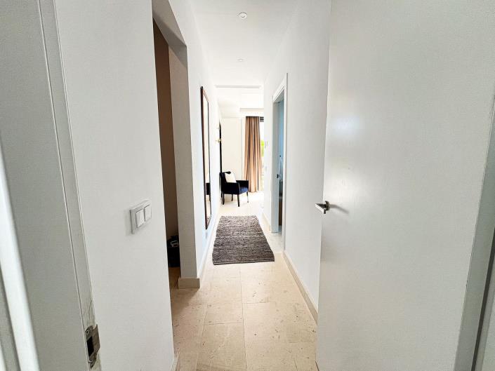 Image No.48-5 Bed Semi-Detached for sale