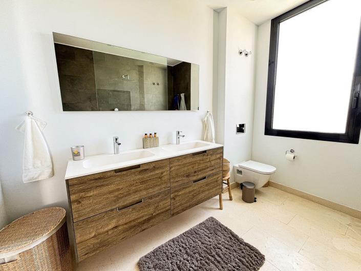 Image No.50-5 Bed Semi-Detached for sale