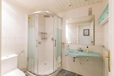 11-20939a0134ad724a8cb2a801094d15a4